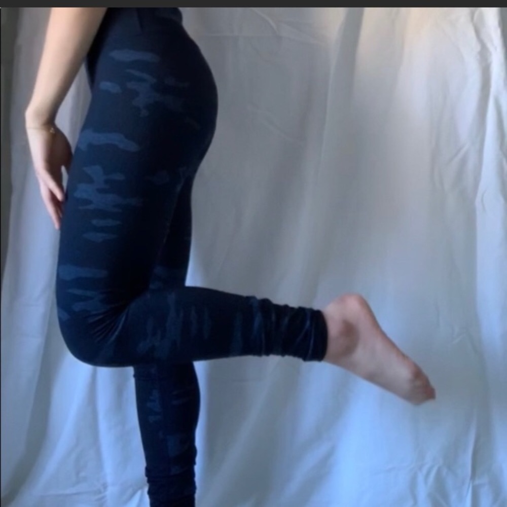 Lululemon leggings size 6